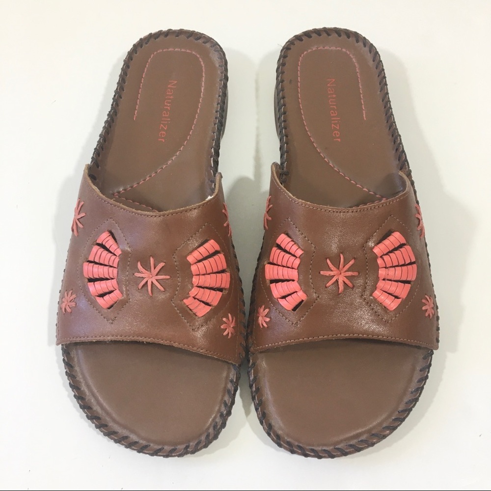 Brown Leather Naturalizer Slide Sandals size 7 pink